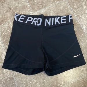 nike pros,basic black